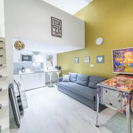 Happy Joy * بودابست